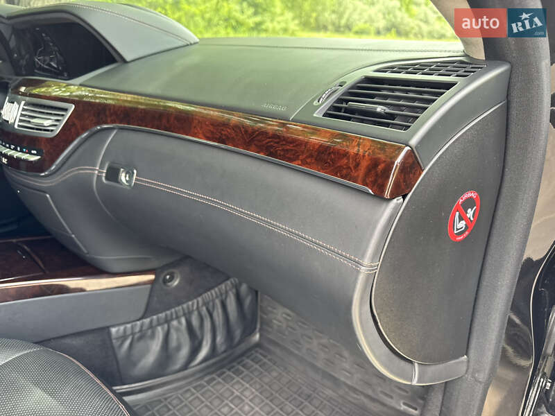 Седан Mercedes-Benz S-Class 2012 в Днепре