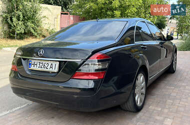 Седан Mercedes-Benz S-Class 2005 в 