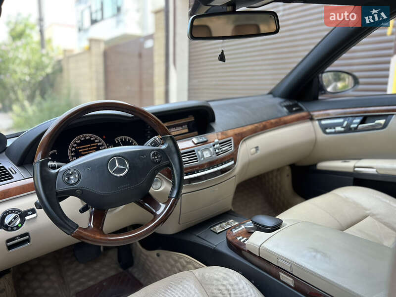 Седан Mercedes-Benz S-Class 2005 в Одессе