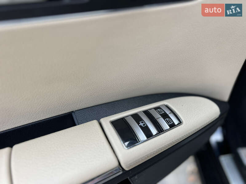 Седан Mercedes-Benz S-Class 2005 в Одессе