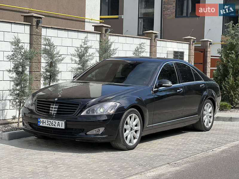 Седан Mercedes-Benz S-Class 2005 в Одессе