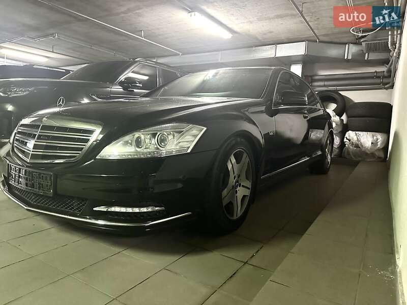 Седан Mercedes-Benz S-Class 2008 в Днепре