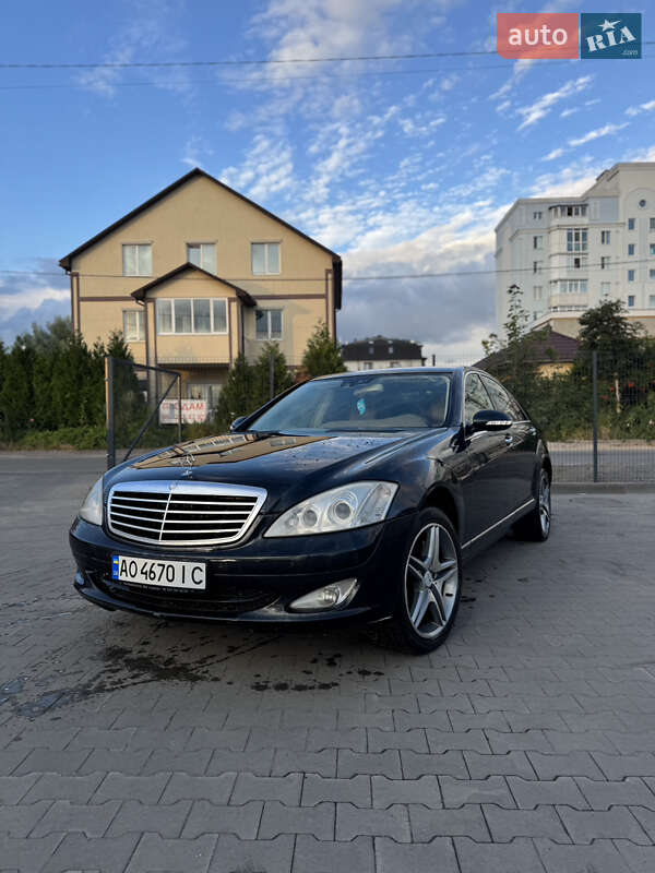 Mercedes-Benz S-Class 2006