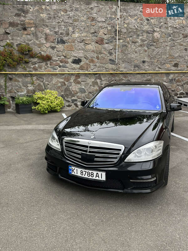 Mercedes-Benz S-Class 2006