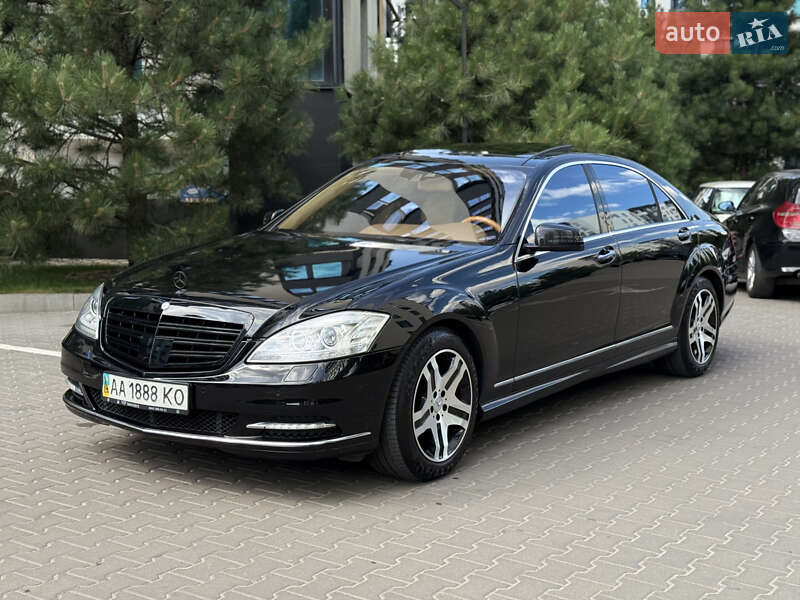 Mercedes-Benz S-Class 2010 Mercedes-Benz S-Class 2010