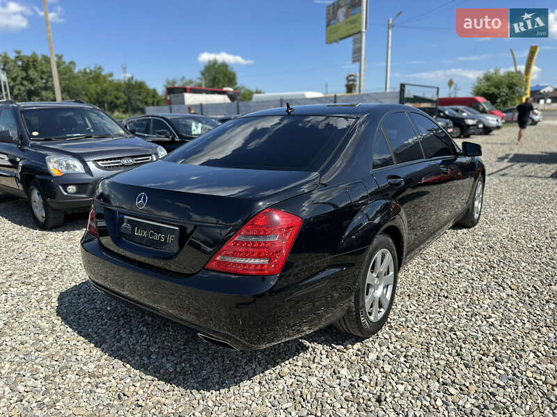 Седан Mercedes-Benz S-Class 2010 в Ивано-Франковске