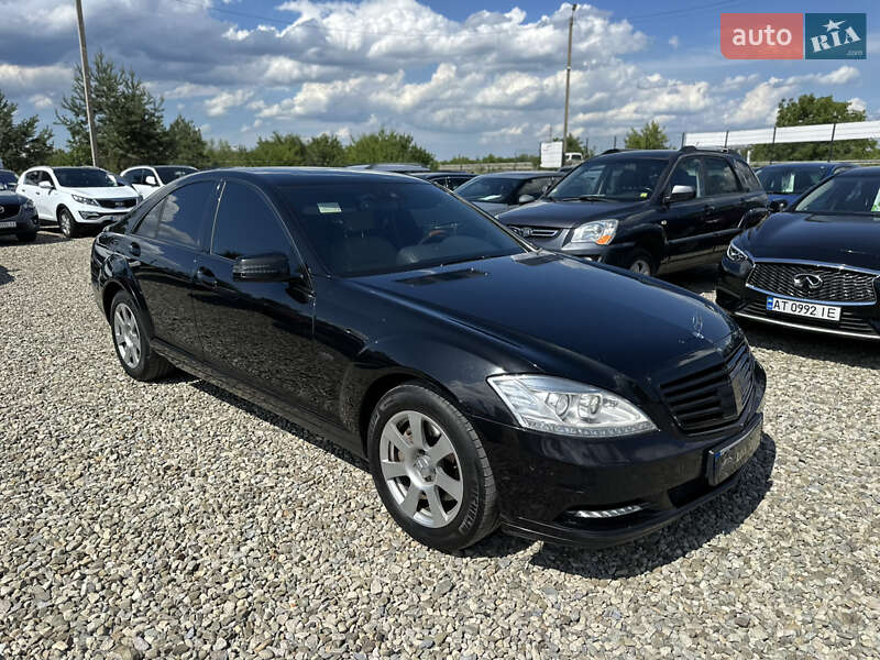 Седан Mercedes-Benz S-Class 2010 в Ивано-Франковске