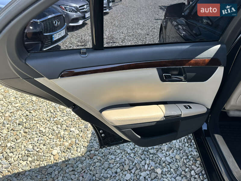 Седан Mercedes-Benz S-Class 2010 в Ивано-Франковске