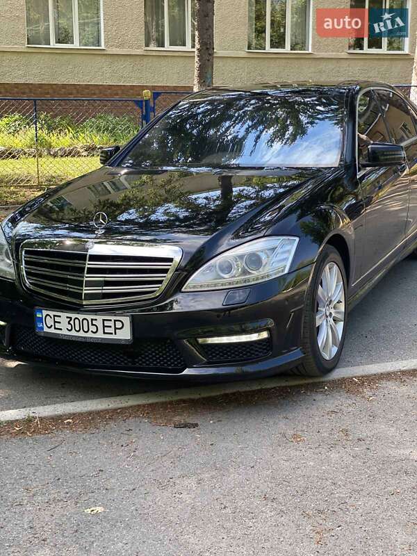 Mercedes-Benz S-Class 2010