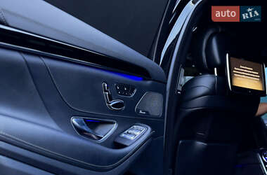 Седан Mercedes-Benz S-Class 2013 в 
