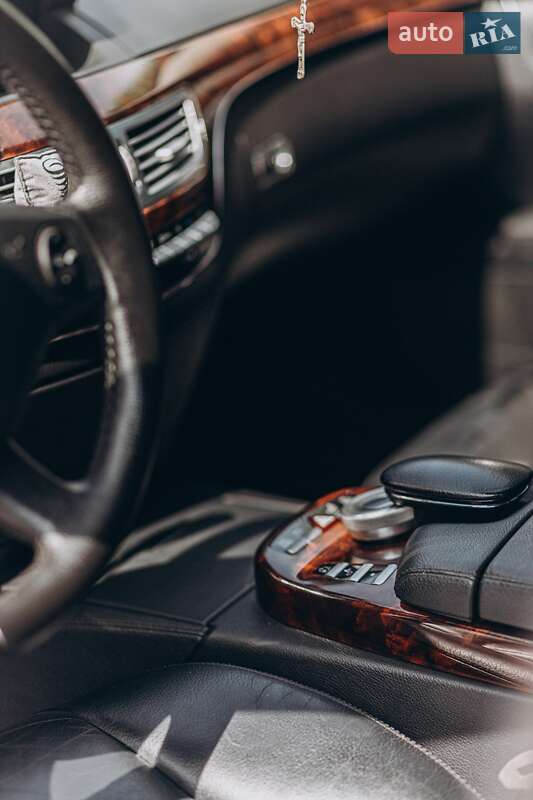 Седан Mercedes-Benz S-Class 2006 в Залещиках