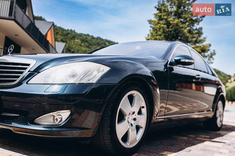 Седан Mercedes-Benz S-Class 2006 в Залещиках