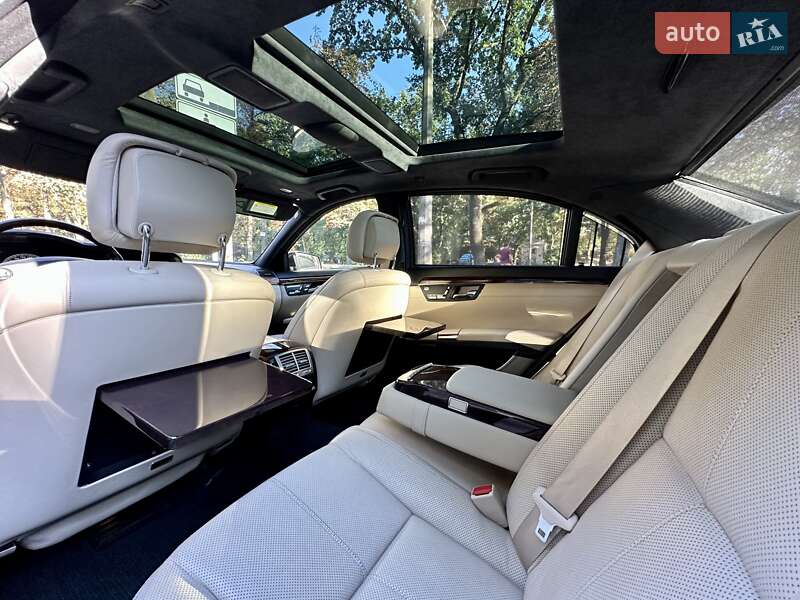Mercedes-Benz S-Class 2006