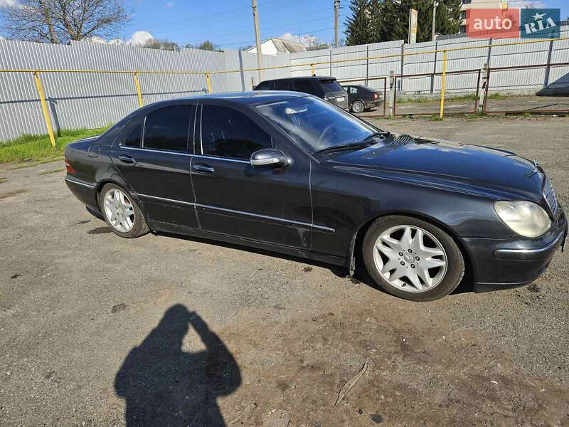 Mercedes-Benz S-Class 1999