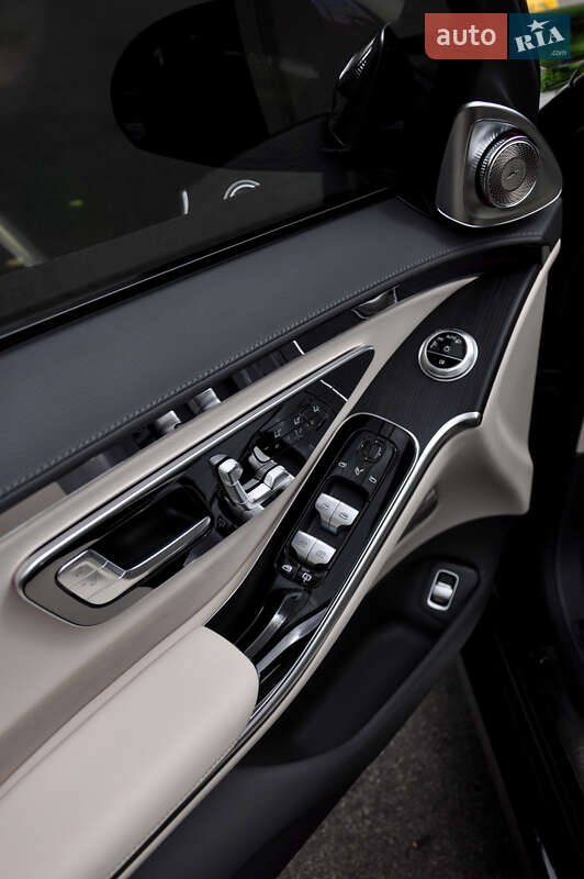 Седан Mercedes-Benz S-Class 2022 в Києві