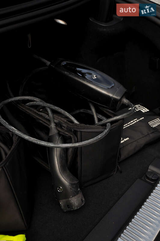 Седан Mercedes-Benz S-Class 2022 в Києві