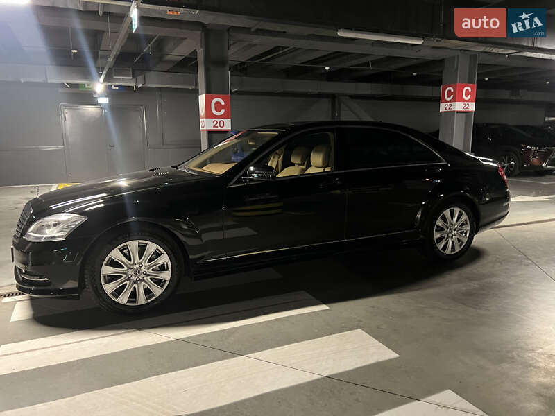Седан Mercedes-Benz S-Class 2009 в Києві