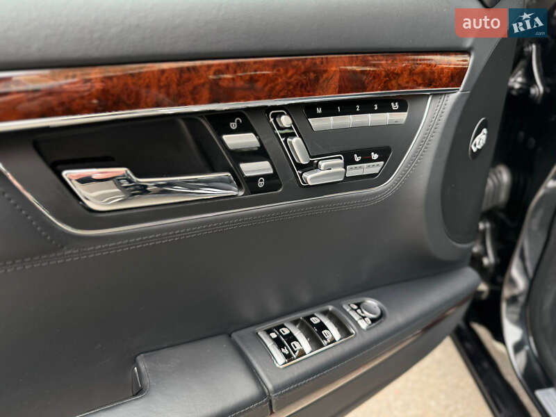 Седан Mercedes-Benz S-Class 2010 в Киеве