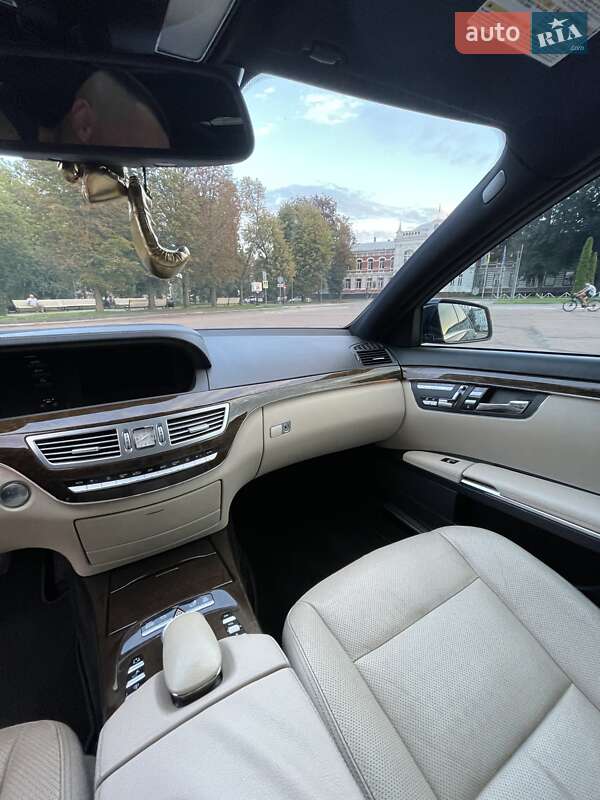 Седан Mercedes-Benz S-Class 2012 в Хмельницькому