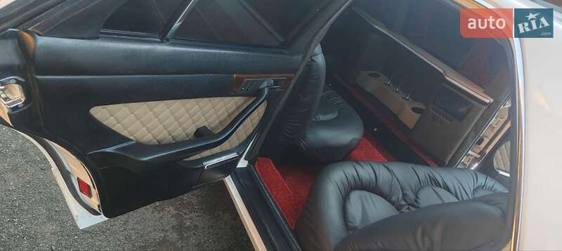 Седан Mercedes-Benz S-Class 1989 в Ровно