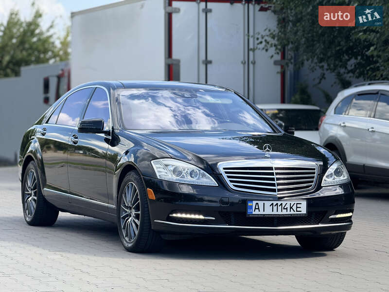 Mercedes-Benz S-Class 2011