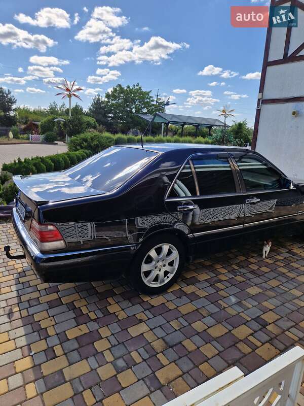 Седан Mercedes-Benz S-Class 1997 в Южноукраїнську