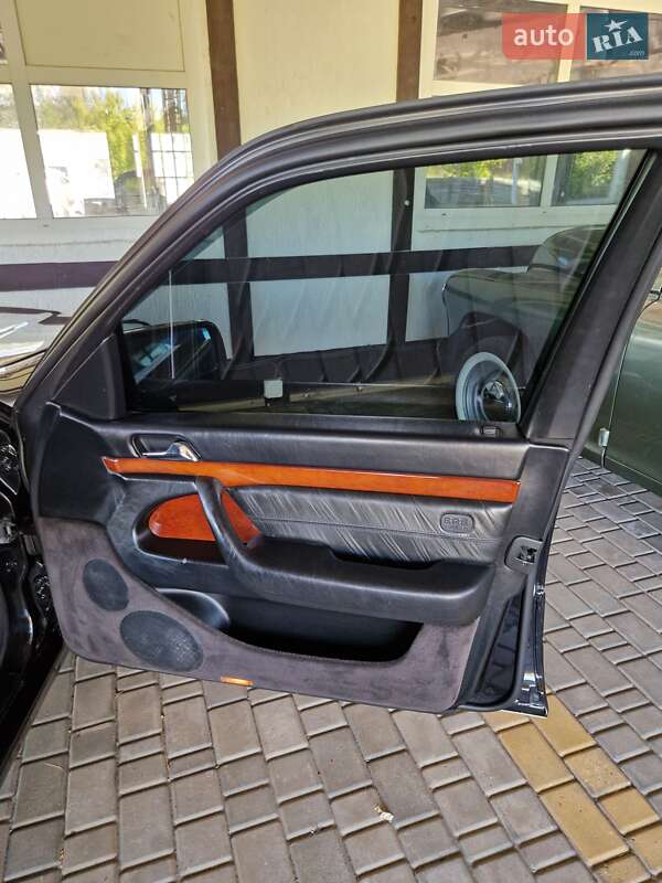 Седан Mercedes-Benz S-Class 1997 в Южноукраїнську