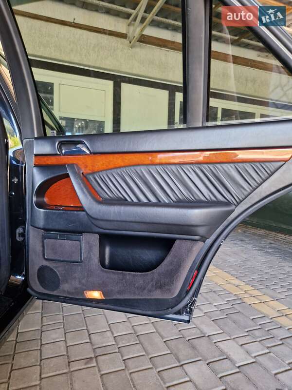 Седан Mercedes-Benz S-Class 1997 в Южноукраїнську