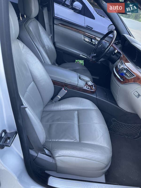 Седан Mercedes-Benz S-Class 2006 в Полтаве
