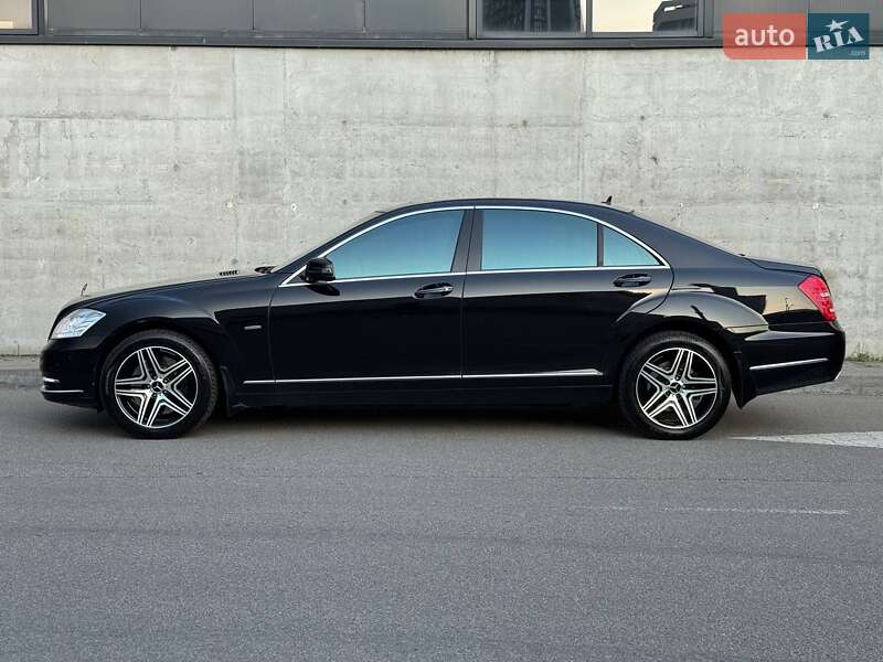 Седан Mercedes-Benz S-Class 2011 в Києві