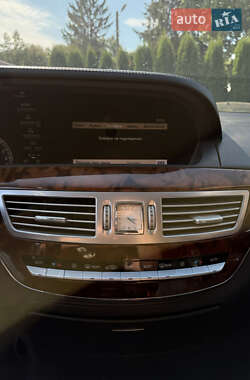 Седан Mercedes-Benz S-Class 2006 в 