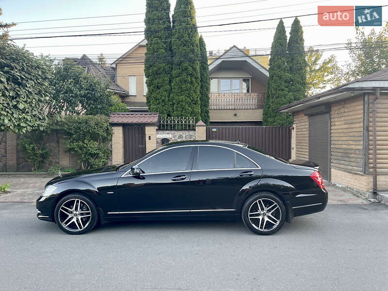 Седан Mercedes-Benz S-Class 2011 в Києві