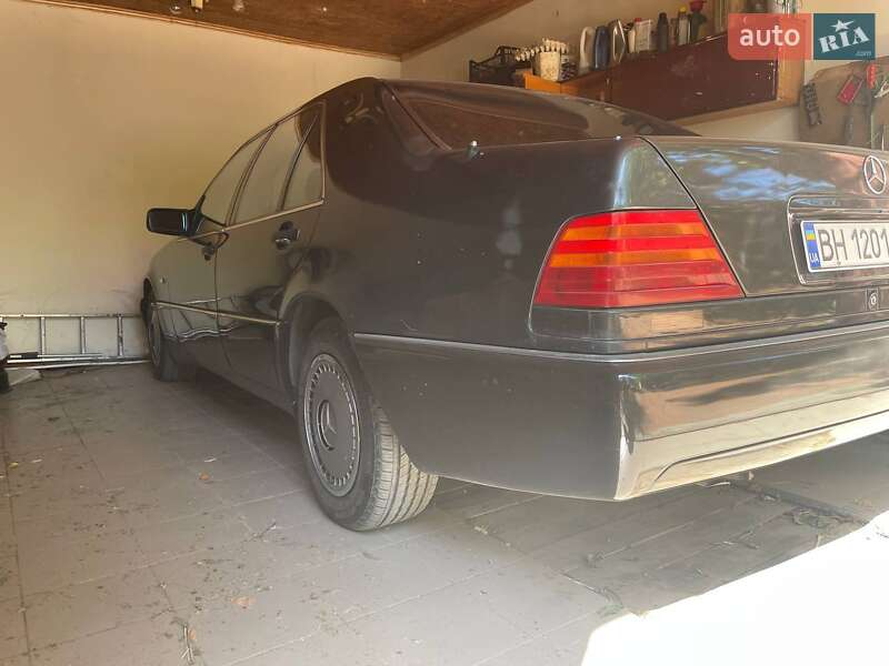 Mercedes-Benz S-Class 1991