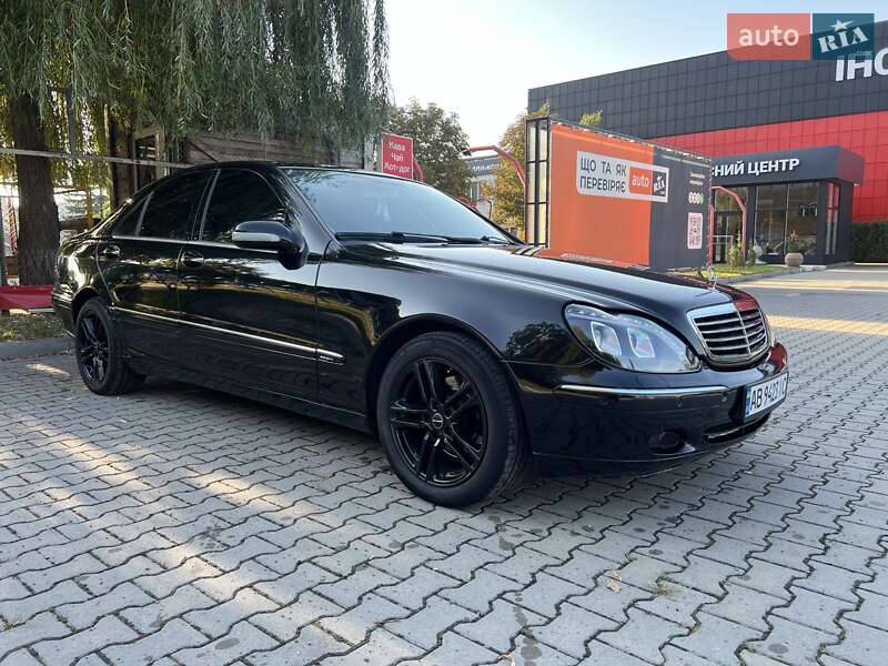 Mercedes-Benz S-Class 1999