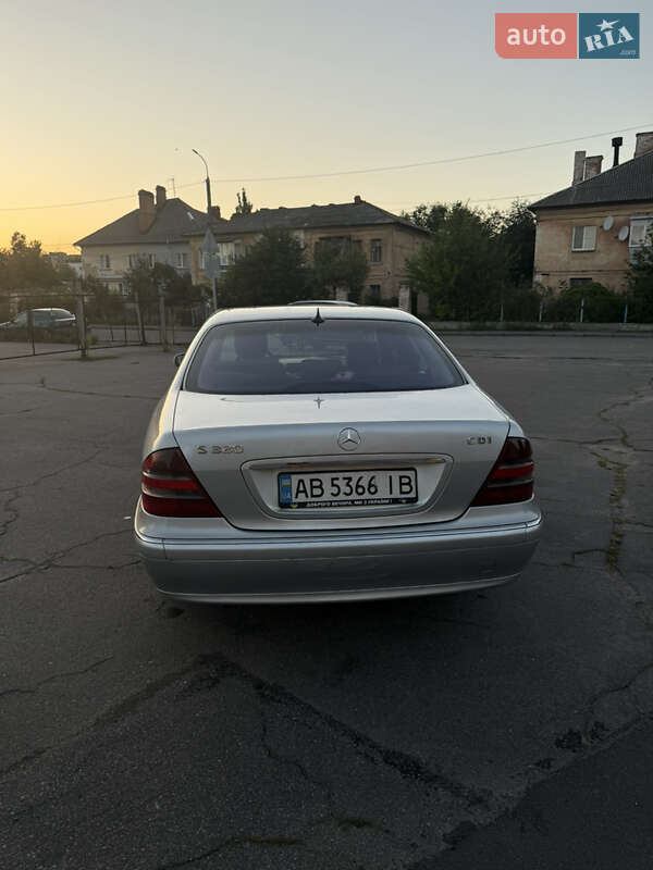 Седан Mercedes-Benz S-Class 2001 в Виннице