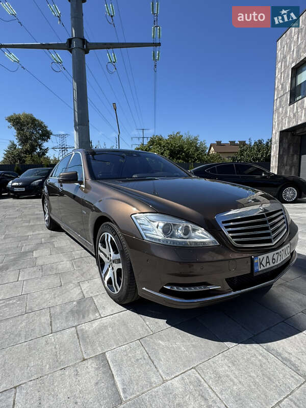 Седан Mercedes-Benz S-Class 2011 в Киеве