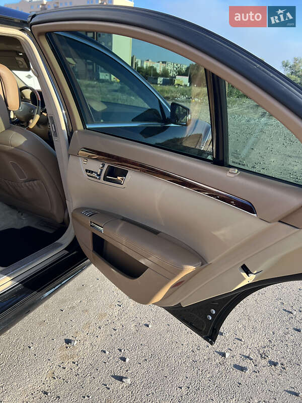 Седан Mercedes-Benz S-Class 2006 в Дніпрі