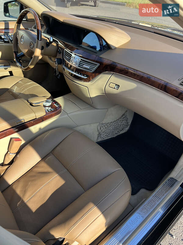 Седан Mercedes-Benz S-Class 2006 в Дніпрі