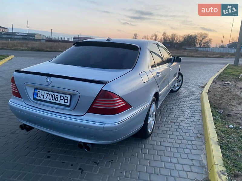 Mercedes-Benz S-Class 1999