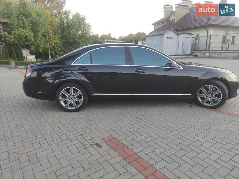 Седан Mercedes-Benz S-Class 2006 в Золочеве