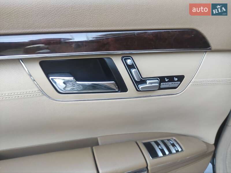 Седан Mercedes-Benz S-Class 2006 в Золочеве