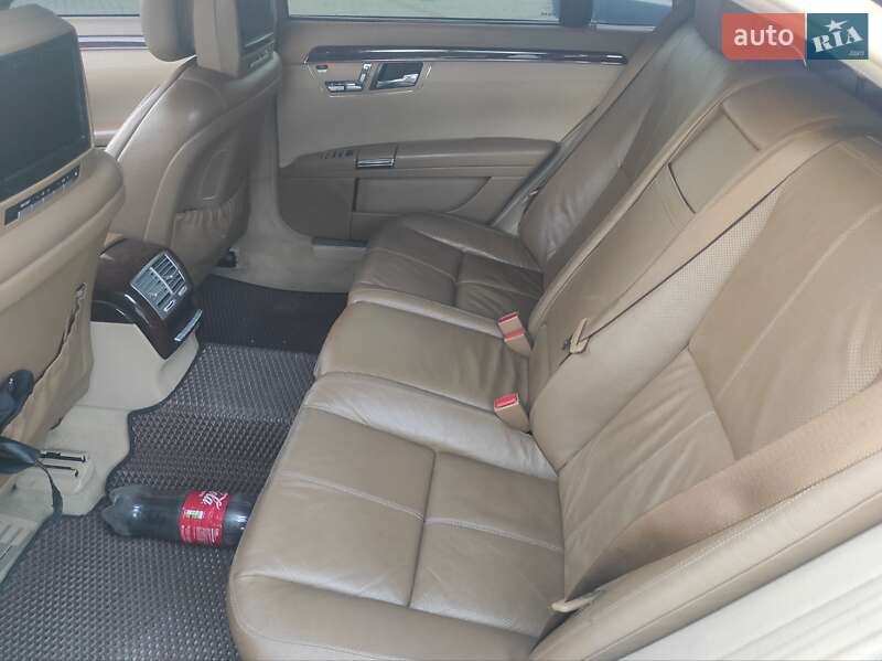 Седан Mercedes-Benz S-Class 2006 в Золочеве