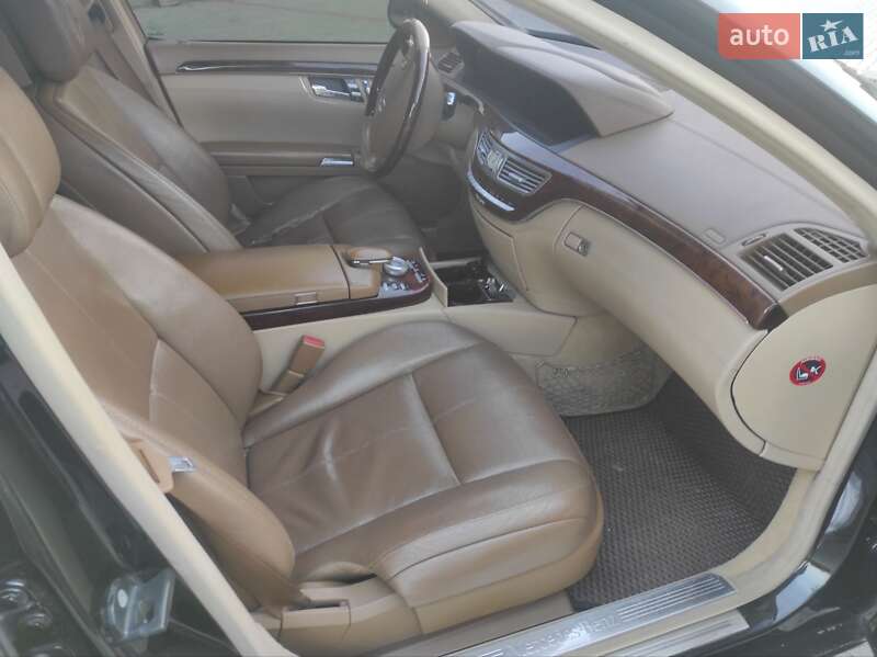 Седан Mercedes-Benz S-Class 2006 в Золочеве