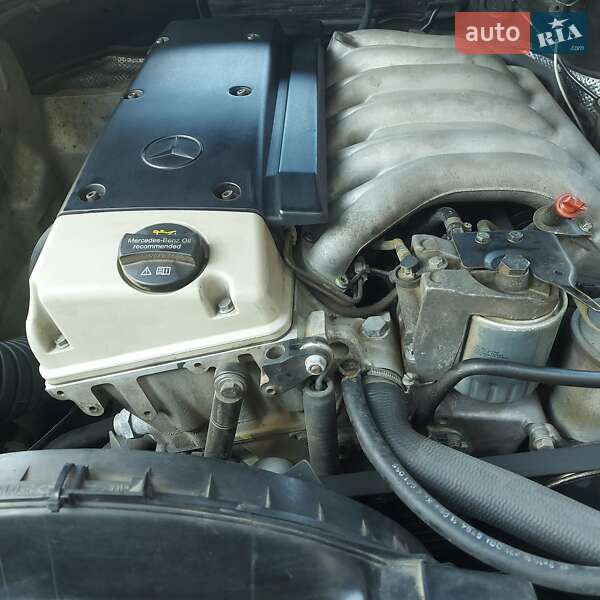 Седан Mercedes-Benz S-Class 1996 в Чернівцях