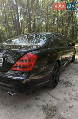 Седан Mercedes-Benz S-Class 2006 в 