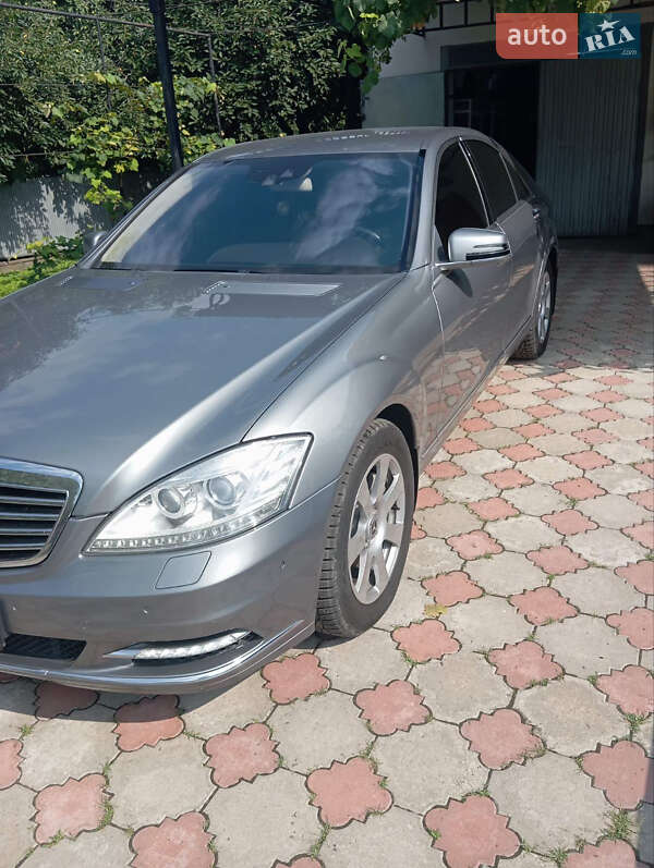 Седан Mercedes-Benz S-Class 2010 в Кицмани