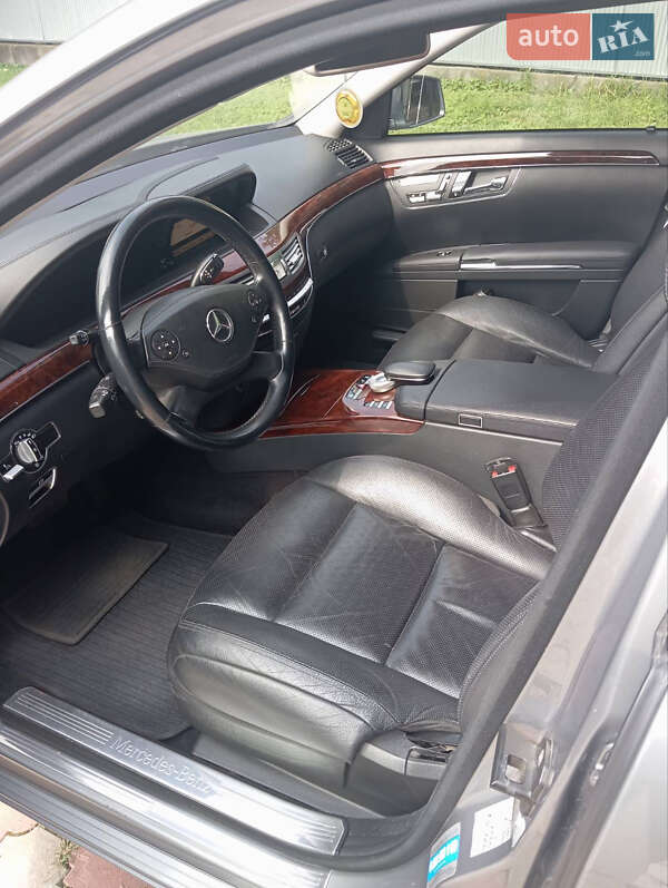 Седан Mercedes-Benz S-Class 2010 в Кицмани