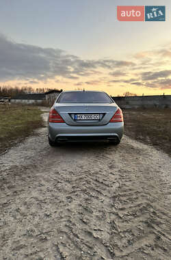 Седан Mercedes-Benz S-Class 2012 в 