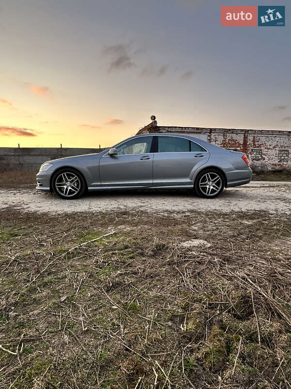 Седан Mercedes-Benz S-Class 2012 в Славуте