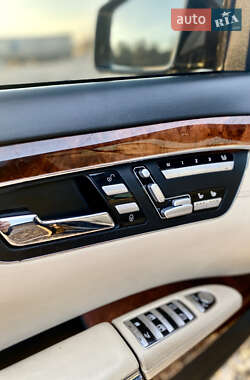 Седан Mercedes-Benz S-Class 2006 в 